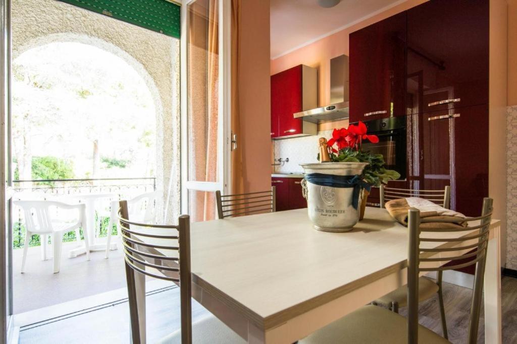 Liguria Apartments Pietra Ligure Luaran gambar