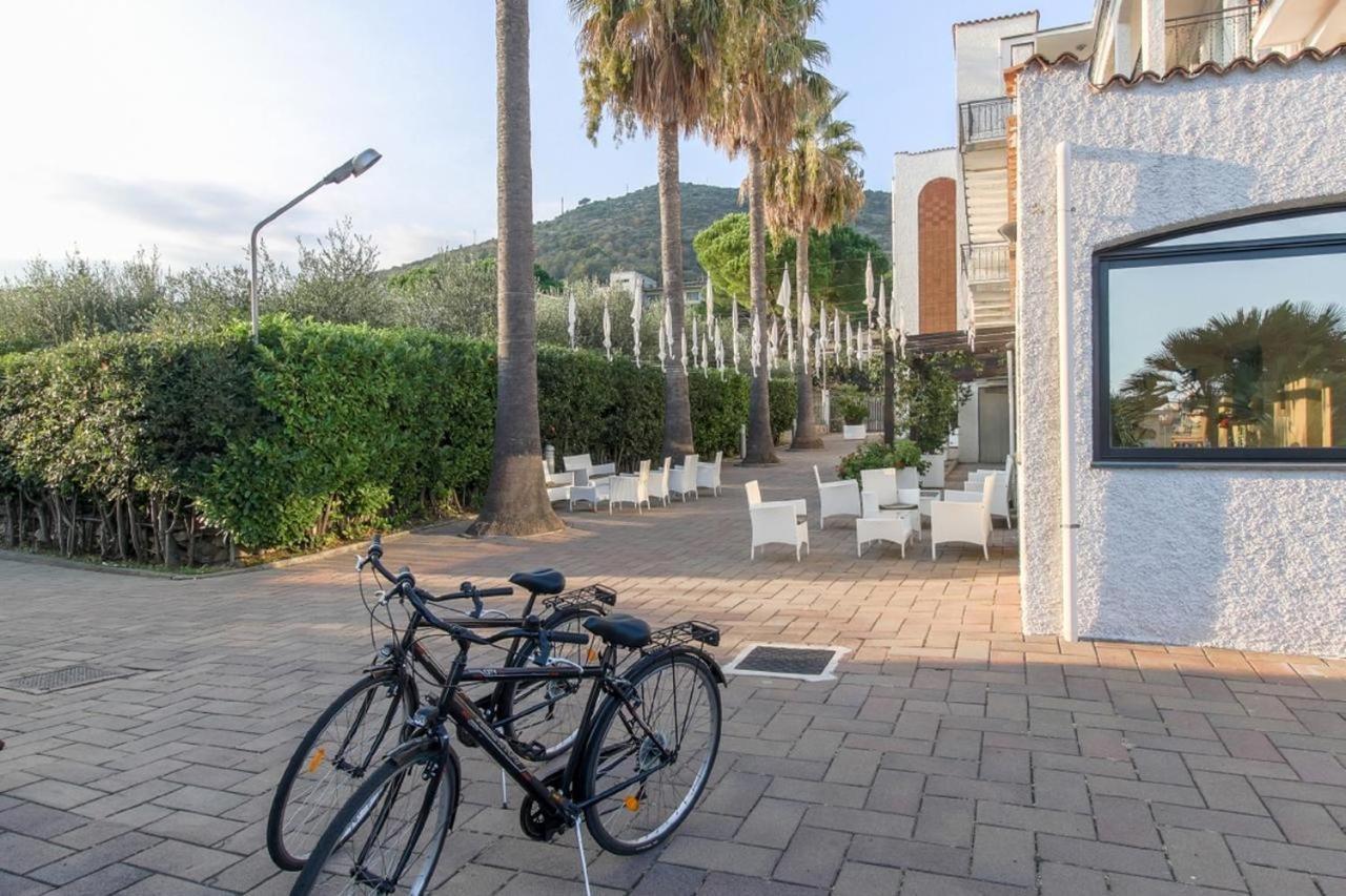 Liguria Apartments Pietra Ligure Luaran gambar